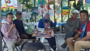 PLT Dukuh Banyon Kunjungi RT 83, Dorong Pengelolaan Tanah Kas Desa untuk Kebun Warga dan Pengelolaan Sampah Terpadu